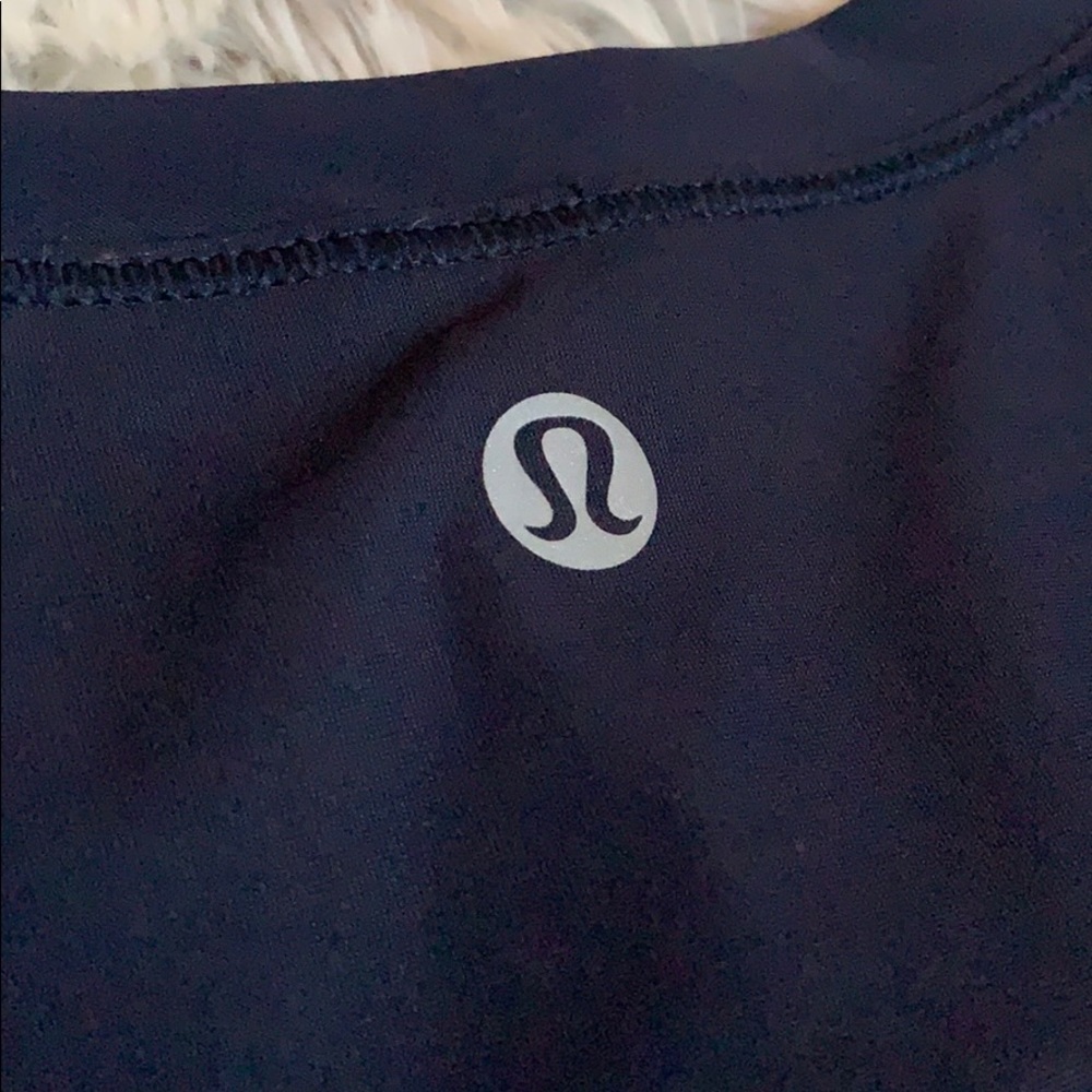 🍋lululemon athletica top🍋 - Picture 2 of 6